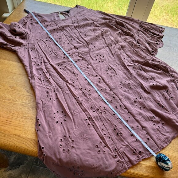 Torrid Mini Challis Eyelet Dress Rose Taupe Bell Sleeve Size 3X - Picture 11 of 11